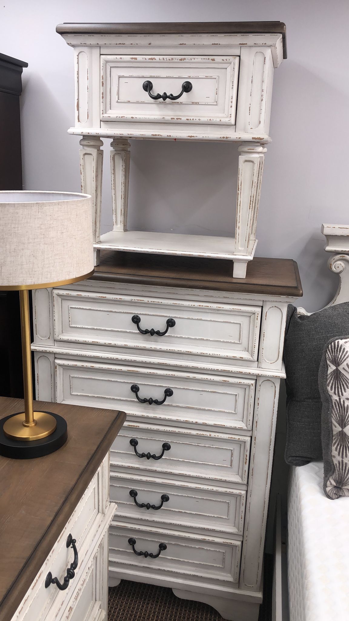 7Pc Chipped White Bedroom Set - Floor Sample