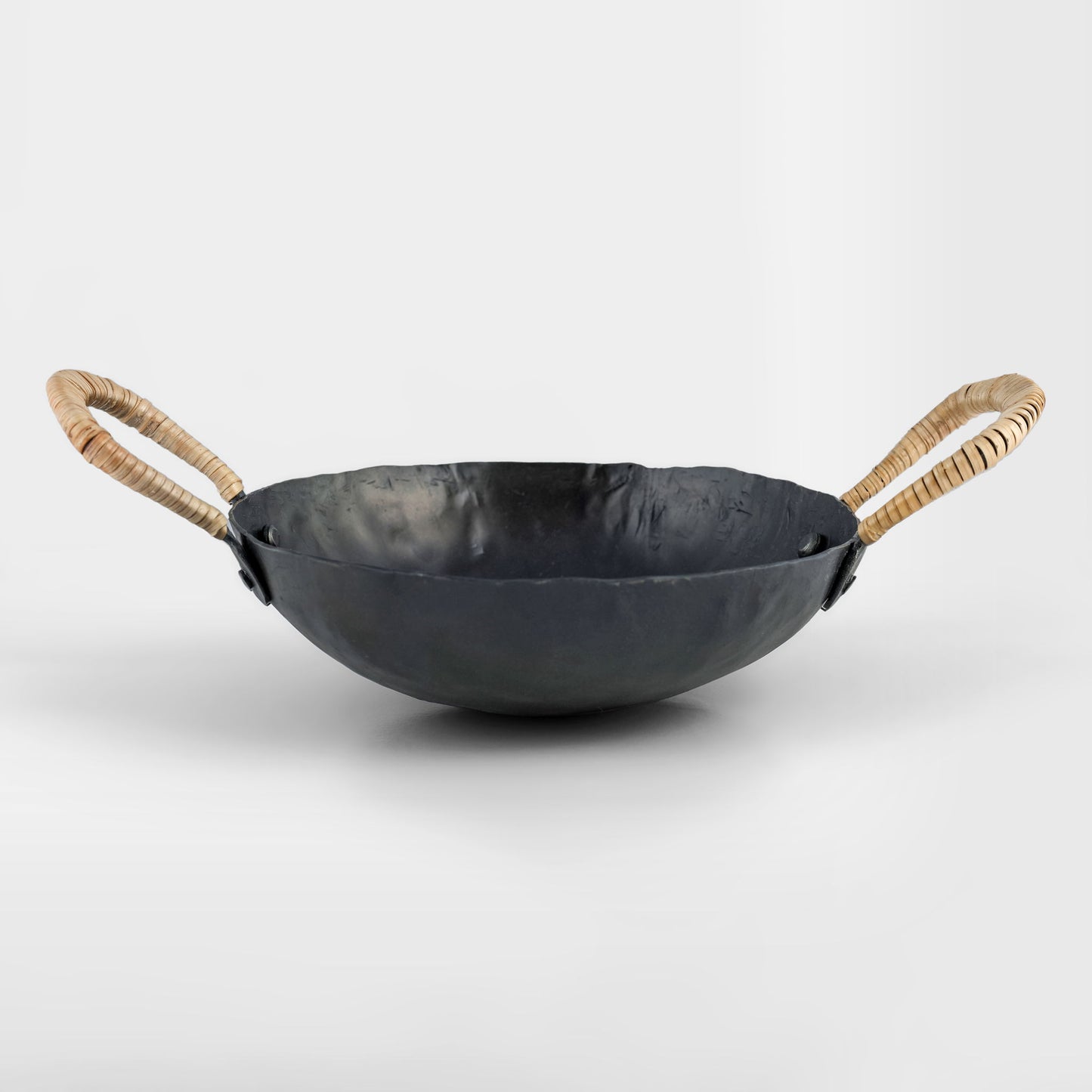 Verma - Hammered Iron Catchall - Black