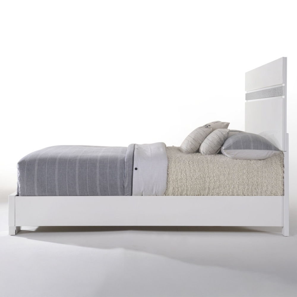 Naima II - Bed