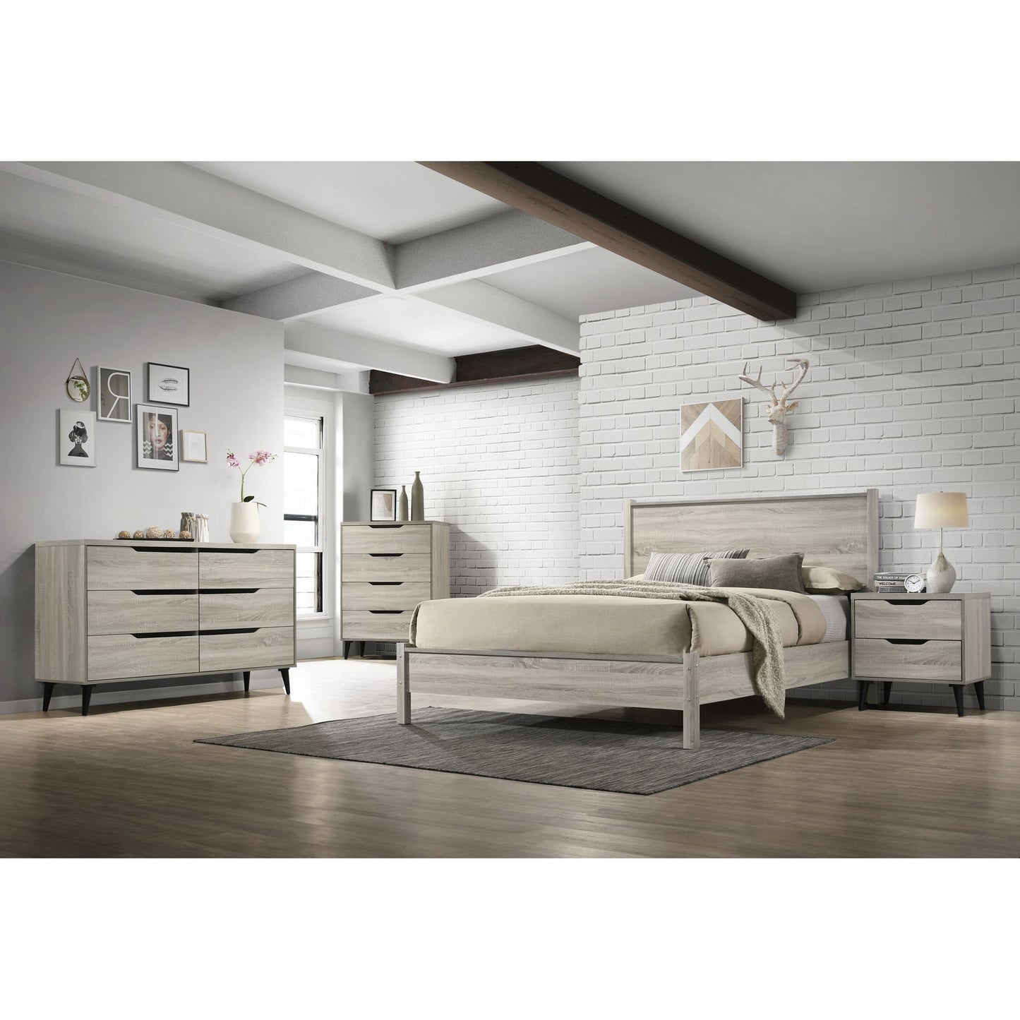 Ernesto - 4-Drawer Chest With Interlock