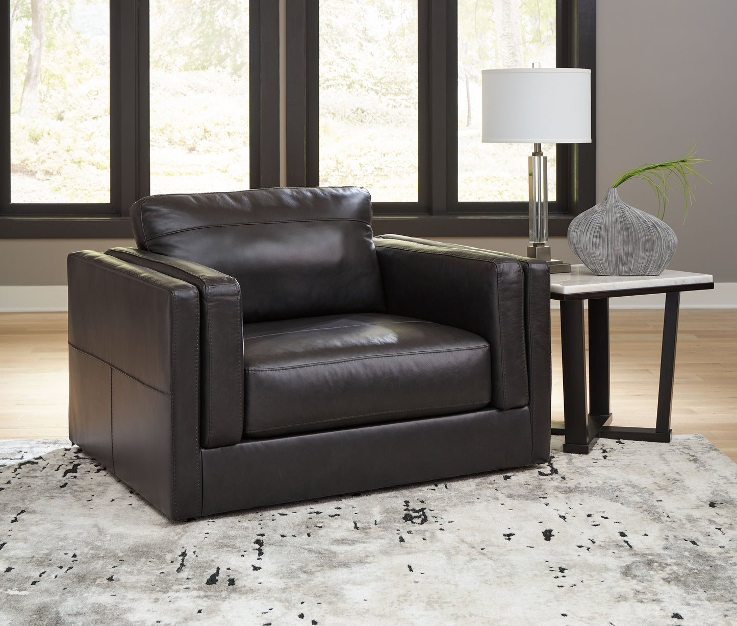 Amiata - Onyx - Chair And A Half