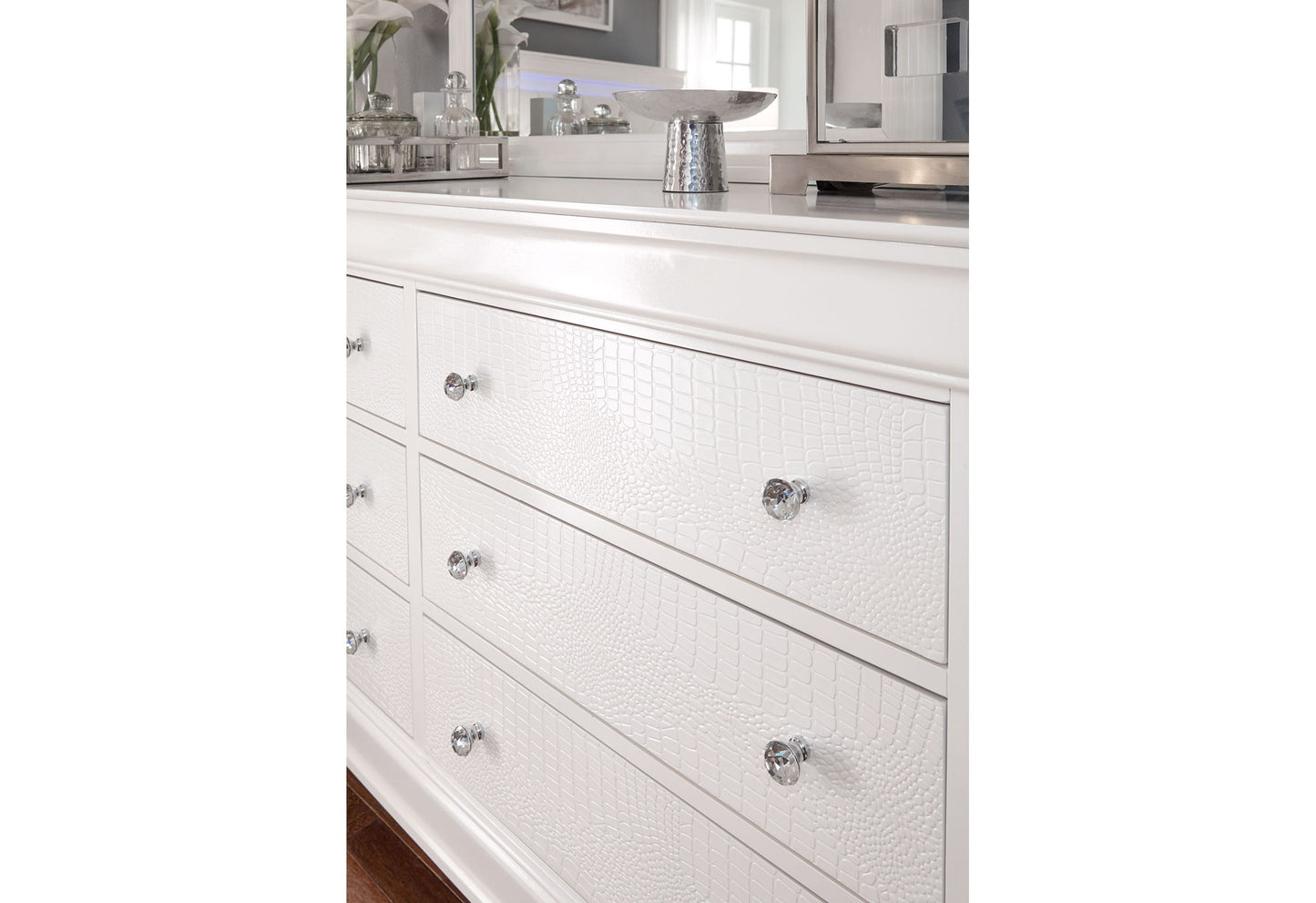 Pompei - 5 Piece King Bedroom Set With LED - White
