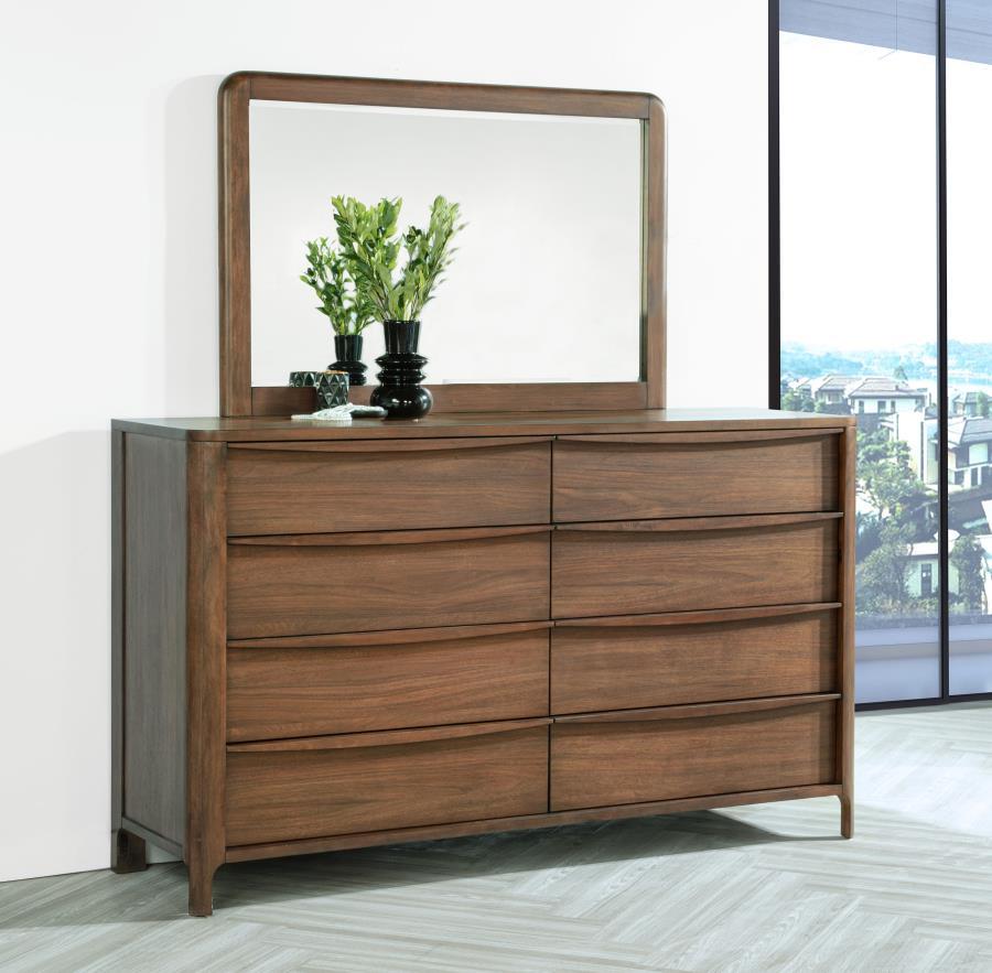 Maderia - 8-Drawer Dresser