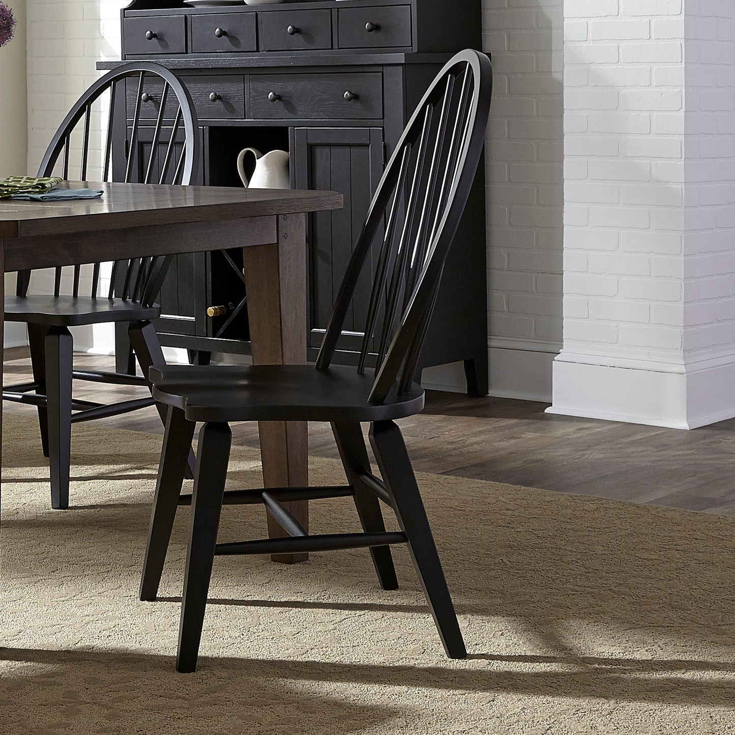 Hearthstone Ridge - Windsor Back Arm Chair