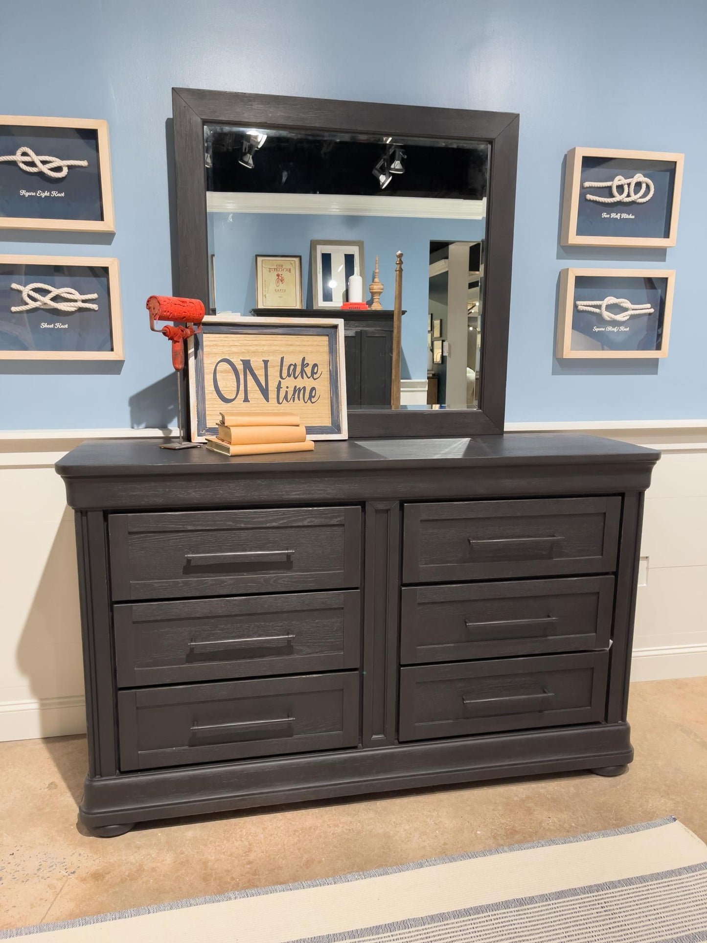 Vintage Market - Dresser